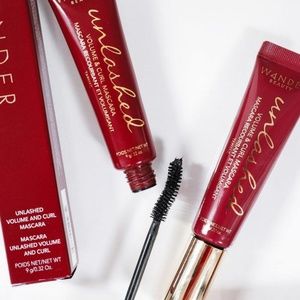 UNLASHED VOLUME AND CURL MASCARA